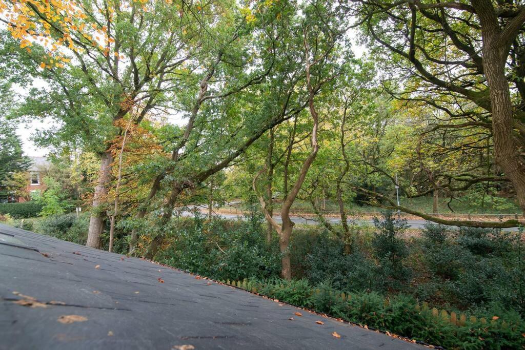 Willa Luxury Coach House Next To Woodland In Knutsford Zewnętrze zdjęcie
