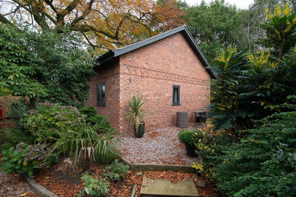 Willa Luxury Coach House Next To Woodland In Knutsford Zewnętrze zdjęcie