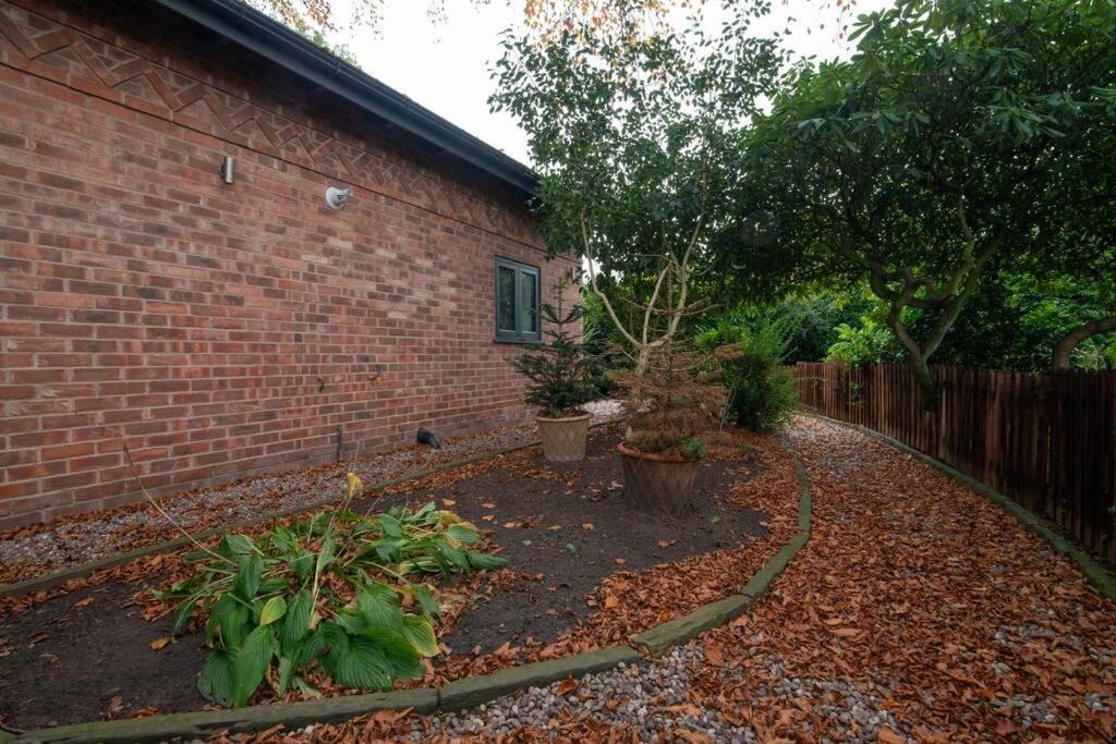 Willa Luxury Coach House Next To Woodland In Knutsford Zewnętrze zdjęcie