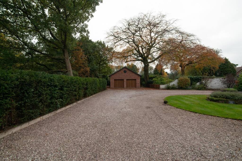 Willa Luxury Coach House Next To Woodland In Knutsford Zewnętrze zdjęcie