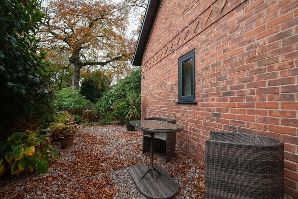 Willa Luxury Coach House Next To Woodland In Knutsford Zewnętrze zdjęcie